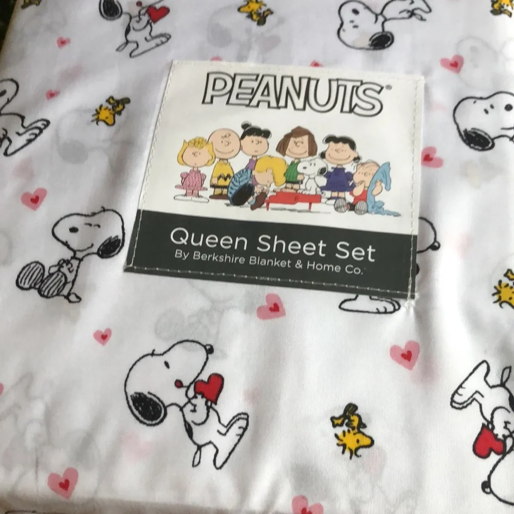 Peanuts SNOOPY Valentine’s Hearts Love Sheet Set - QUEEN